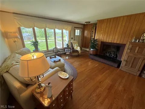 6145 Wolf Run Rd SE, Dennison, OH 44621 photo 3