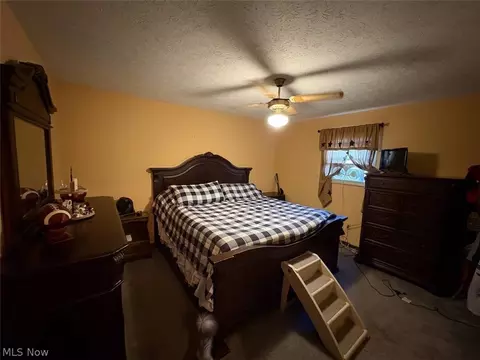 Bedroom - 503 Meadowridge Ave NW, Canton, OH 44708 photo 2 of 7