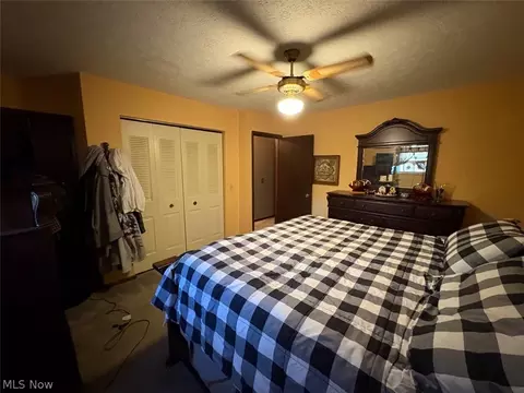 Bedroom - 503 Meadowridge Ave NW, Canton, OH 44708 photo 3 of 7