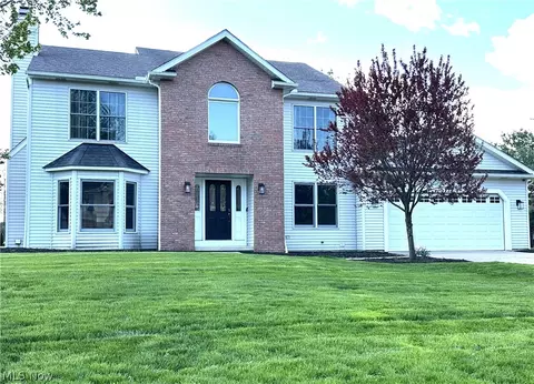 723 Sawmill Dr, Avon Lake, OH 44012