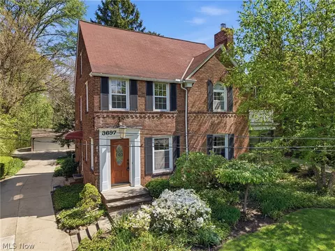 3697 Washington Blvd, University Heights, OH 44118