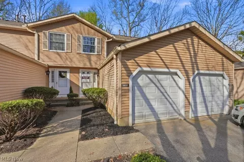 3931 Lake Run Blvd, Stow, OH 44224