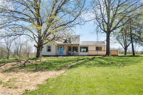 Exterior - 5261 Dailey Rd, New Franklin, OH 44319 photo 5 of 8