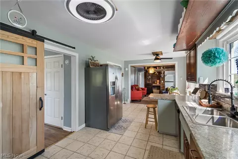 Entry Way - 5261 Dailey Rd, New Franklin, OH 44319 photo 1 of 2