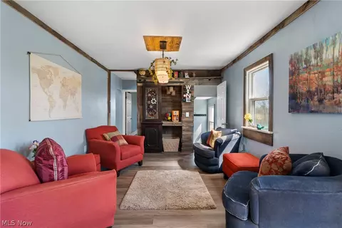 Living - 5261 Dailey Rd, New Franklin, OH 44319 photo 2 of 3