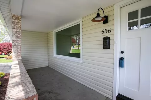 Exterior - 556 Idora Ln, Struthers, OH 44471 photo 3 of 7