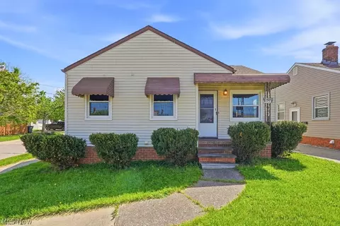 4919 Ridge Rd, Brooklyn, OH 44144