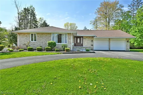 3210 Halsey Dr NE, Warren, OH 44483