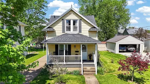 713 W Oak St, Orrville, OH 44667