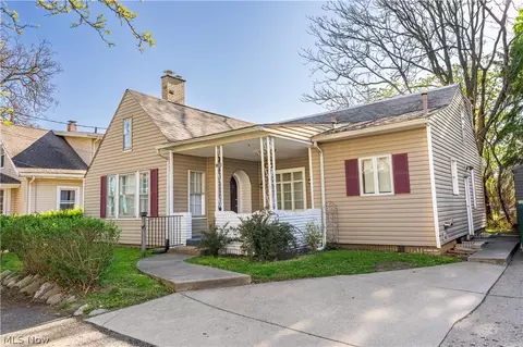 1226 Ford Ct NW, Canton, OH 44708