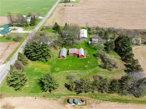 2483 Steiner Rd, Creston, OH 44217 photo 3