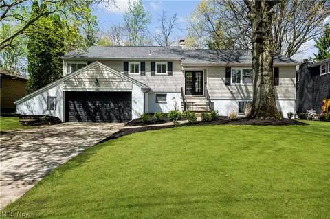 482 Garnette Rd, Akron, OH 44313