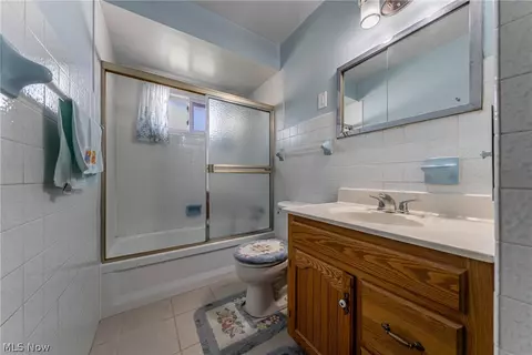 Bath - 5884 Michael Dr, Brook Park, OH 44142 photo 1 of 3