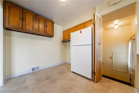Entry Way - 5884 Michael Dr, Brook Park, OH 44142 photo 1 of 4