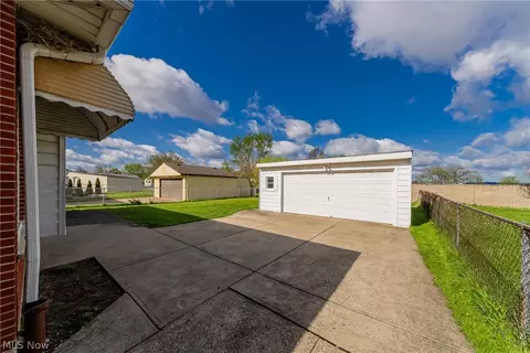Exterior - 5884 Michael Dr, Brook Park, OH 44142 photo 4 of 7
