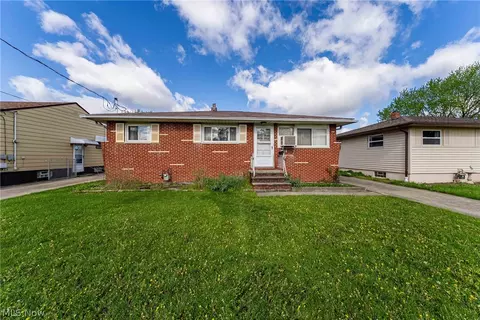 5884 Michael Dr, Brook Park, OH 44142