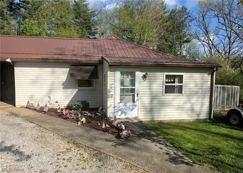46242 County Road 501, Coshocton, OH 43812