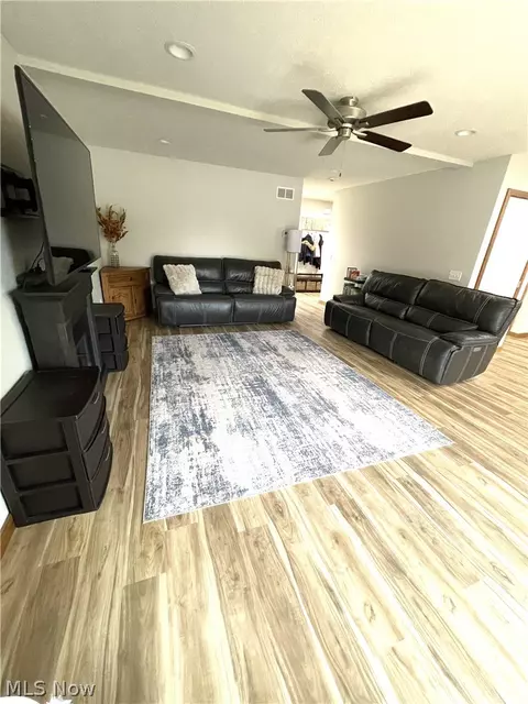 Living - 234 E Ohio Ave, Dover, OH 44622 photo 4 of 6