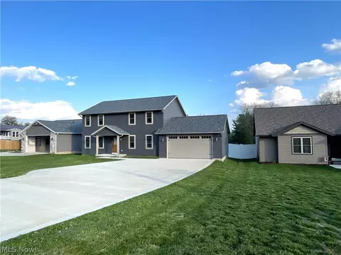 234 E Ohio Ave, Dover, OH 44622