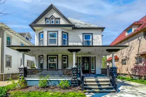 1494 Lincoln Ave, Lakewood, OH 44107