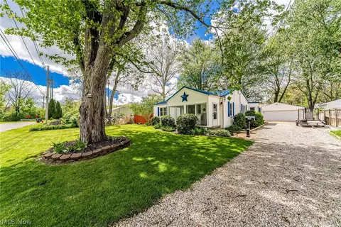 380 Broadway St, Amherst, OH 44001