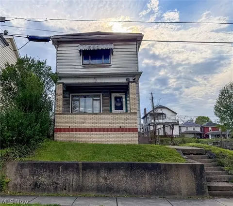 329 Summit Ave, Steubenville, OH 43952