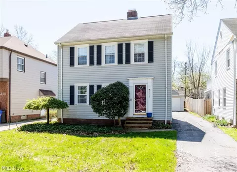 4226 Bushnell Rd, University Heights, OH 44118