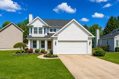104 Woodbridge Xing, Chardon, OH 44024