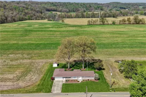 7090 Winfield Strasburg Rd NW, Strasburg, OH 44680
