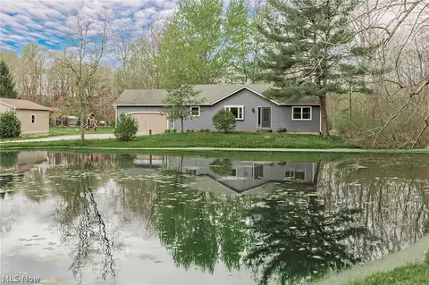 13310 Cedar Acres Dr, Chesterland, OH 44026