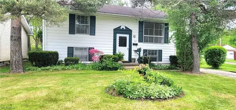 137 Stage Ave, Painesville, OH 44077