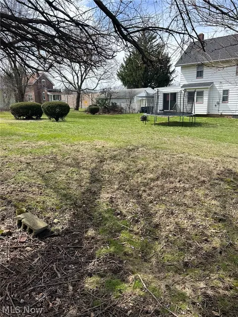 Exterior - 676 Kipling St, Akron, OH 44306 photo 1 of 1