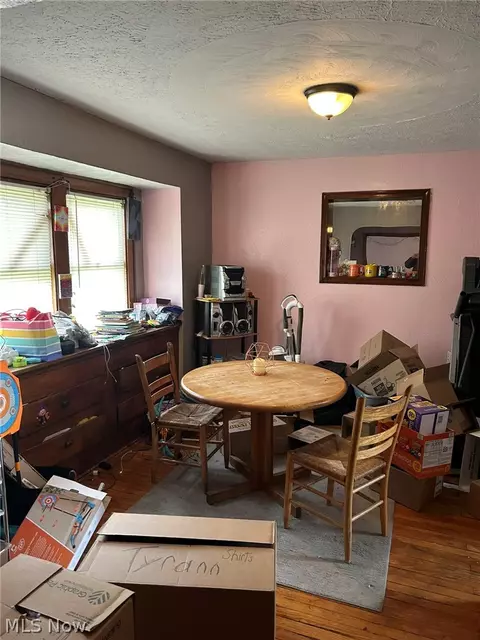 Dining - 676 Kipling St, Akron, OH 44306 photo 1 of 2