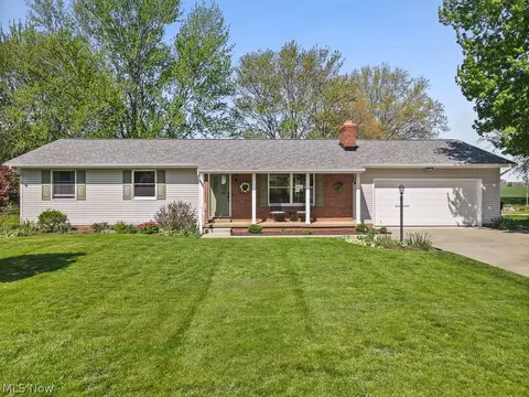 14281 Wade Ave NE, Hartville, OH 44632