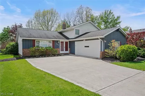 33276 Tallyho Dr, Solon, OH 44139