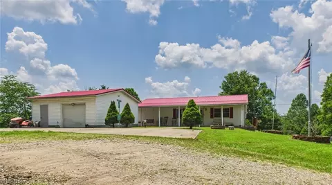 268 Mountain View Dr, Big Springs, WV 26137