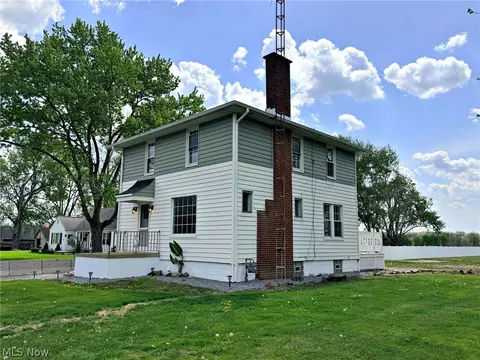Exterior - 696 E Ohio Ave, Sebring, OH 44672 photo 3 of 7