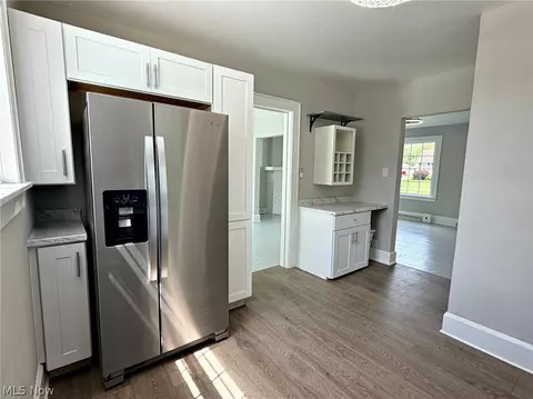 Kitchen - 696 E Ohio Ave, Sebring, OH 44672 photo 4 of 6