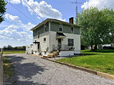 696 E Ohio Ave, Sebring, OH 44672