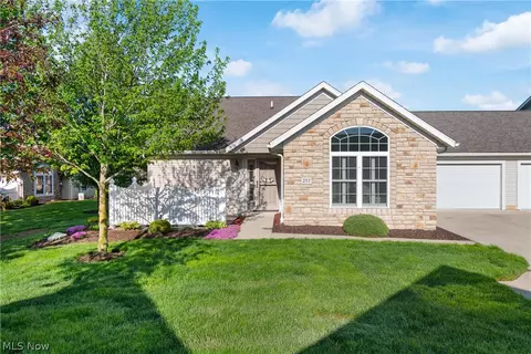 257 Woodbury Cir, Dalton, OH 44618