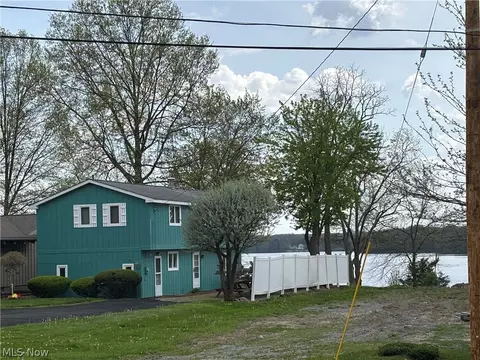 41 Forest Ave, Lake Milton, OH 44429