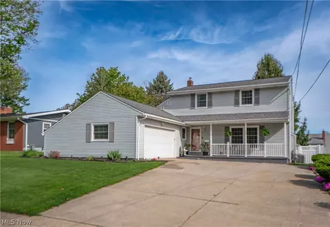 2139 Daniels Ave, Akron, OH 44312