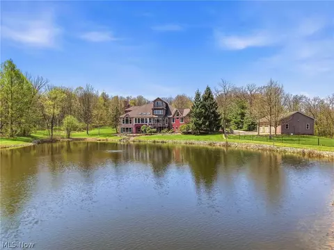 1803 Whisper Bluff Trl, Hinckley, OH 44233