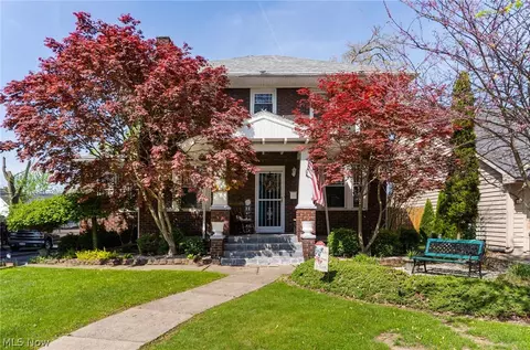 431 Roselawn Ave NE, Warren, OH 44483