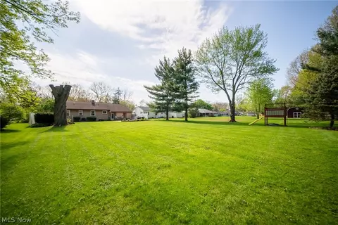 Exterior - 10129 E River Rd, Elyria, OH 44035 photo 2 of 5