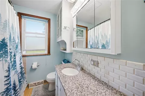 Bath - 10129 E River Rd, Elyria, OH 44035 photo 1 of 1
