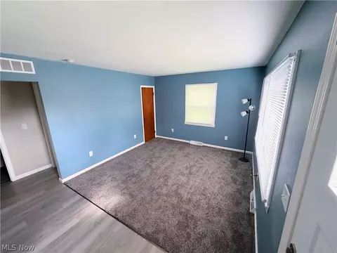 2014 Pole Ave, Lorain, OH 44052 photo 4