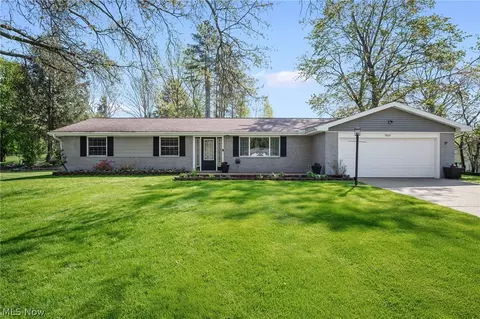 7819 Glenn Allen Dr, Sagamore Hills, OH 44067