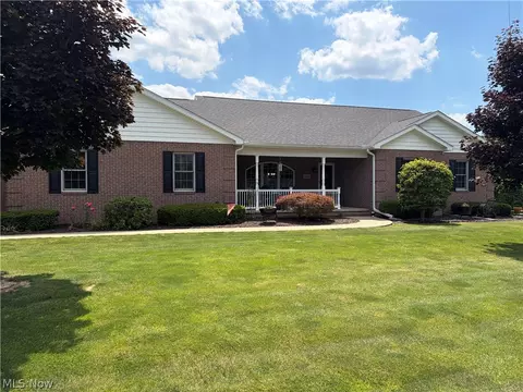 3660 Michelle Ln, Zanesville, OH 43701