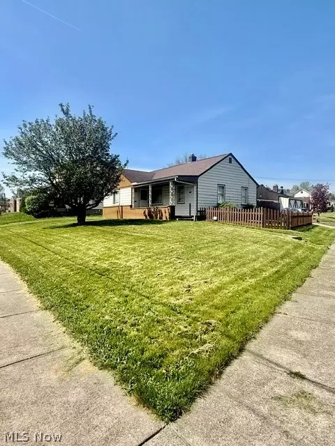 3006 Shirley Rd, Youngstown, OH 44502